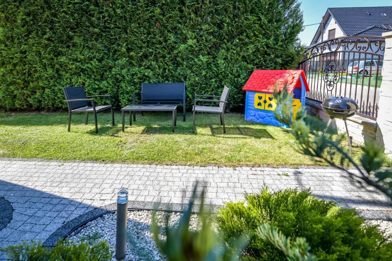 Noclegi U Majki Zator Exteriör bild